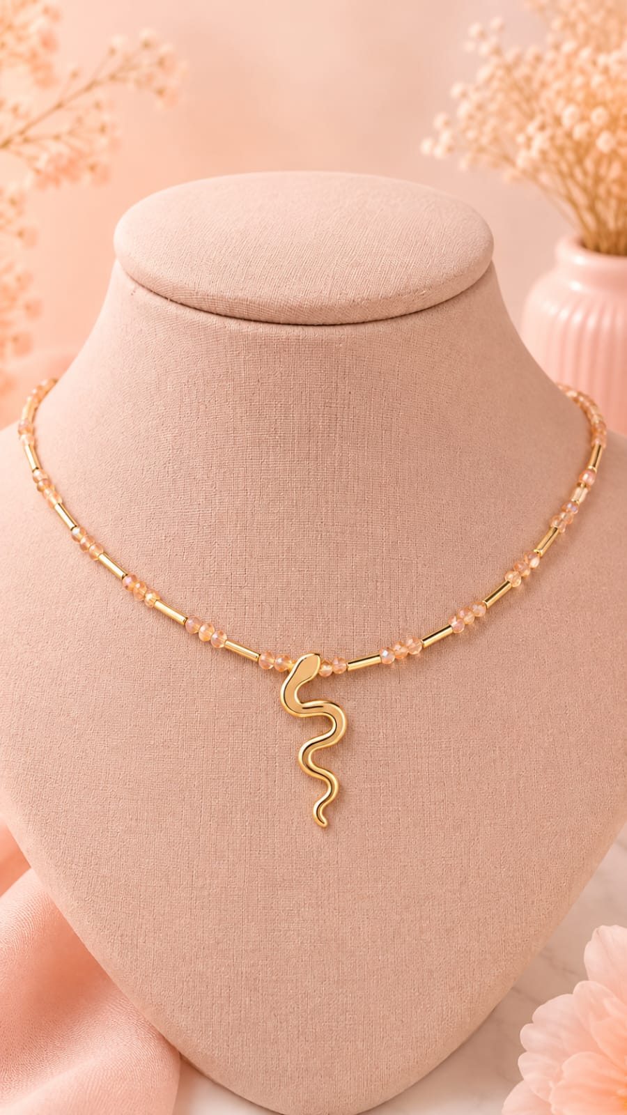 Choker de cobra de canutilhos